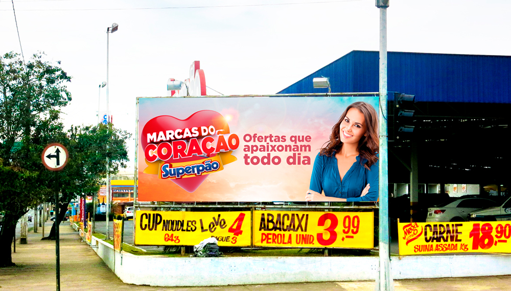 Aplicacao_Painel_Hiper_416x540cm